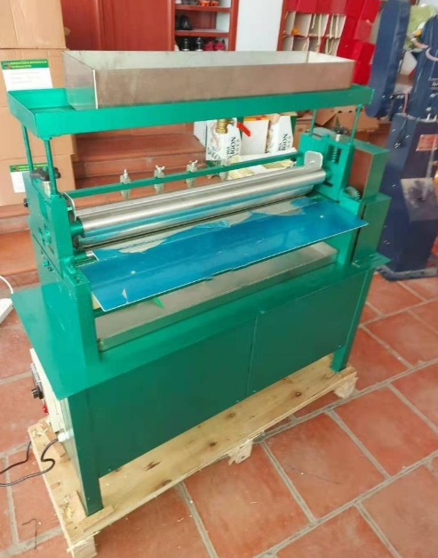 Máy bôi keo mặt trên KN-720 - ảnh 1