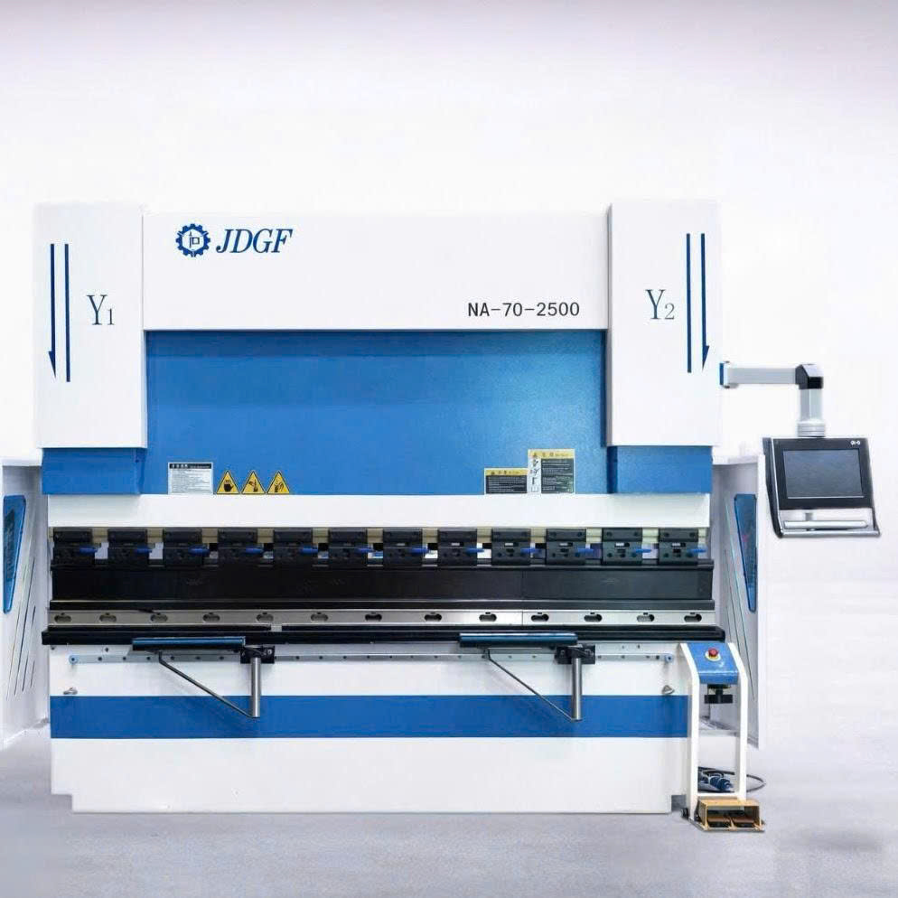 Máy chấn CNC 70T2500 (VT15, mô phỏng 2D)