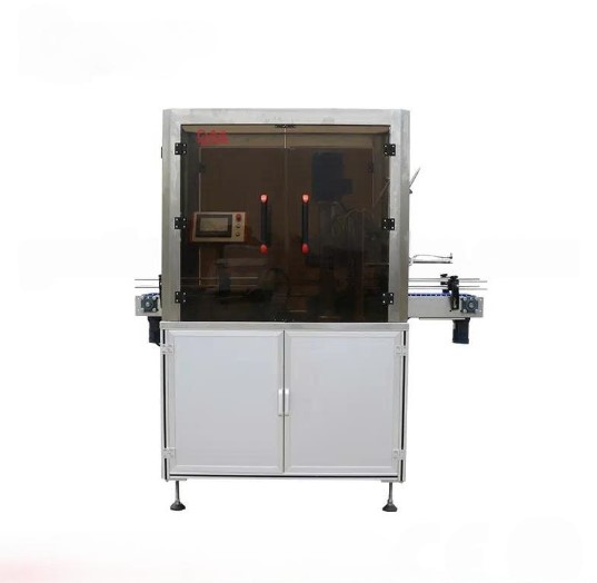 Máy tích hợp các chức năng hút chân không, nạp khí nitơ và hàn kín