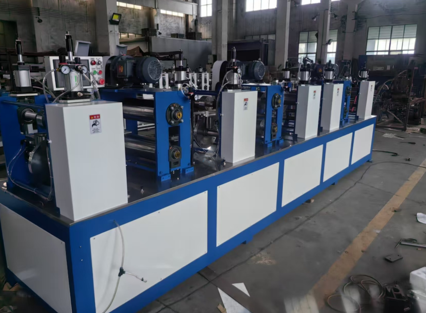 Máy sản xuất thanh nẹp hình chữ U USF-M4