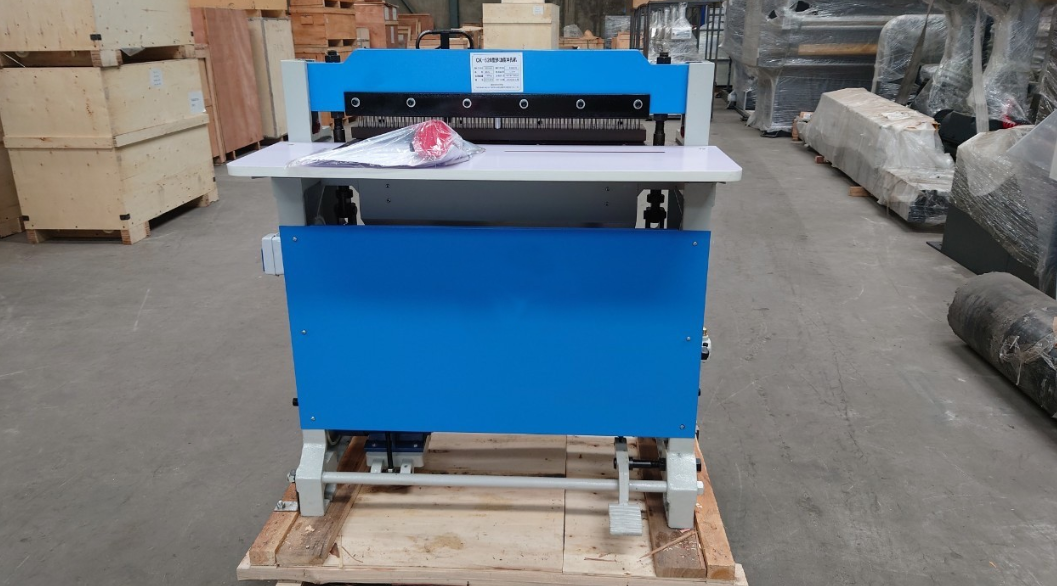 Máy đục lỗ lò xo (Làm lịch lò xo – sổ lò xo) CK-620